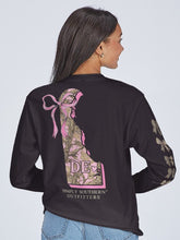 Load image into Gallery viewer, Simply Southern DE STATE-DELAWARE Long Sleeve T-Shirt
